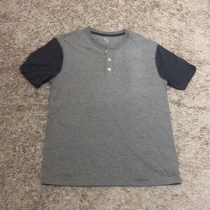 Men’s Gap Shirt